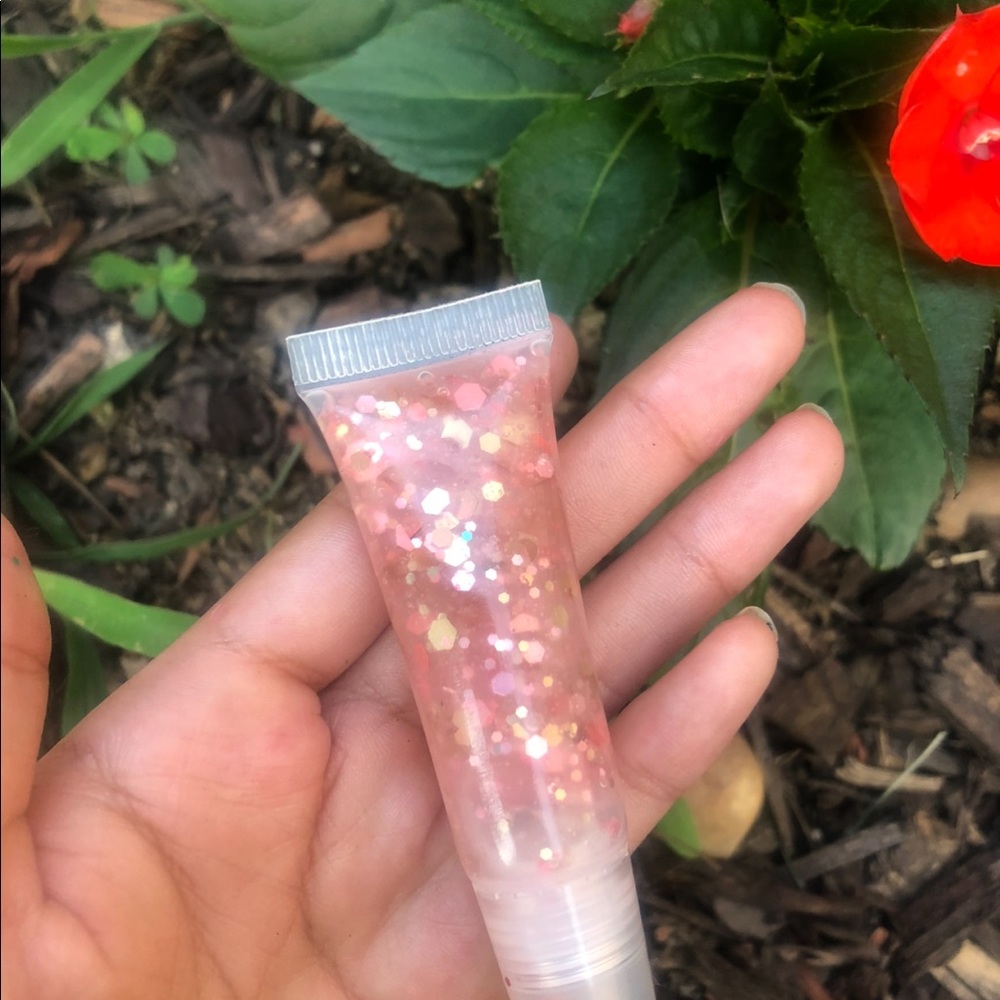 Lipgloss - Picture 13 of 16